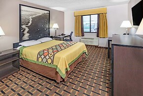 Super 8 by Wyndham League City/Kemah Area