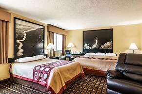 Super 8 by Wyndham League City/Kemah Area