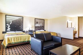 Super 8 by Wyndham League City/Kemah Area