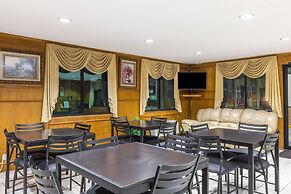 Super 8 by Wyndham League City/Kemah Area