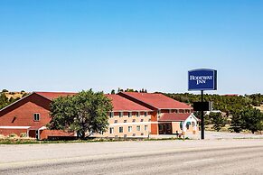 Rodeway Inn & Suites