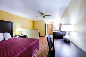 Rodeway Inn & Suites