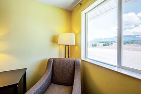 Rodeway Inn & Suites