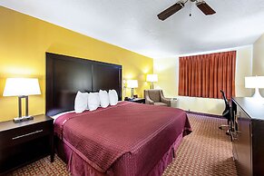 Rodeway Inn & Suites