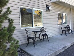 Super 8 by Wyndham Salmon