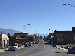 Super 8 by Wyndham Salmon