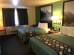 Super 8 by Wyndham Salmon