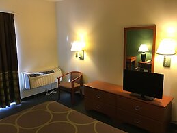 Super 8 by Wyndham Salmon