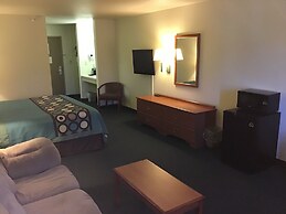 Super 8 by Wyndham Salmon