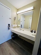 Super 8 by Wyndham Carlisle North