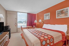 Super 8 by Wyndham Carlisle North