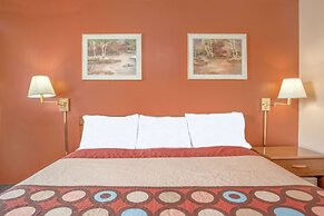 Super 8 by Wyndham Carlisle North