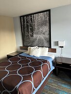 Super 8 by Wyndham Escanaba