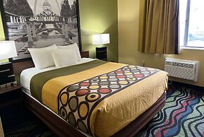 Super 8 by Wyndham Farmington