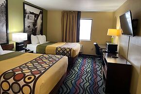 Super 8 by Wyndham Farmington