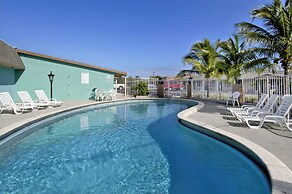 Super 8 by Wyndham Lantana West Palm Beach