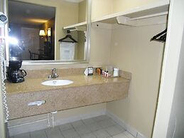 Super 8 by Wyndham Lantana West Palm Beach