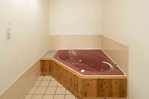 Super 8 by Wyndham Cleveland