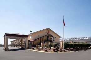 Super 8 by Wyndham Cleveland