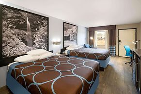 Super 8 by Wyndham Cleveland