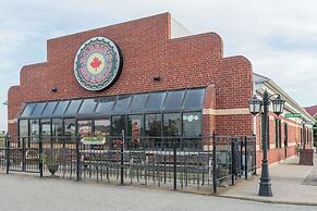 Super 8 by Wyndham Mt Hope Hamilton Intl Arpt ON