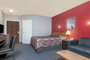 Super 8 by Wyndham Mt Hope Hamilton Intl Arpt ON