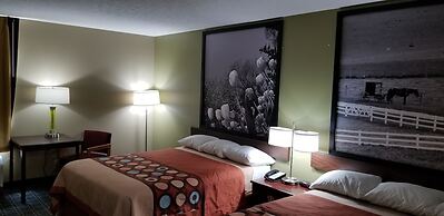 Super 8 by Wyndham Bellefontaine