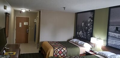 Super 8 by Wyndham Bellefontaine