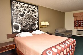 Super 8 by Wyndham Springfield/Battlefield