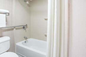 Super 8 by Wyndham Camp Springs/Andrews AFB DC Area