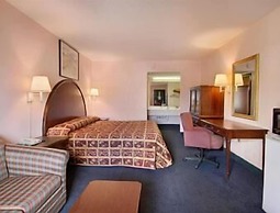 Super 8 by Wyndham Columbia