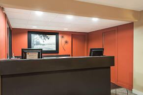 Super 8 by Wyndham Kelowna BC