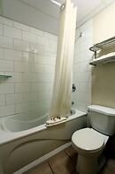 Super 8 by Wyndham Kelowna BC