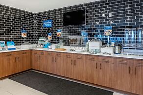 Clarion Pointe Indianapolis Airport