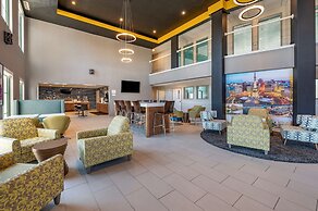 Clarion Pointe Indianapolis Airport