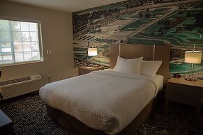 Clarion Pointe Indianapolis Airport