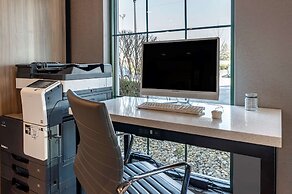 Clarion Pointe Indianapolis Airport