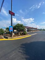 Motel 6 Manchester, TN