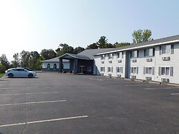 Northwoods Best Inn - Chetek