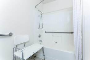 Super 8 by Wyndham Montpelier