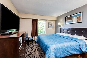 Super 8 by Wyndham Mars/Cranberry/Pittsburgh Area