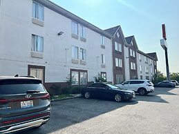 Kings Inn By OYO Calumet Park I-57