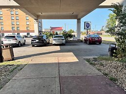 Kings Inn By OYO Calumet Park I-57