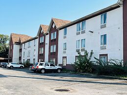 Kings Inn By OYO Calumet Park I-57