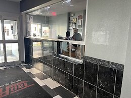 Kings Inn By OYO Calumet Park I-57