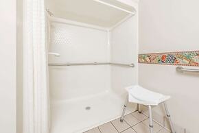 Super 8 by Wyndham Shepherdsville / Louisville South I65