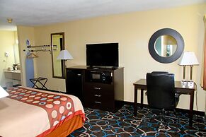 Super 8 by Wyndham Kansas City