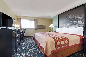 Super 8 by Wyndham Kansas City