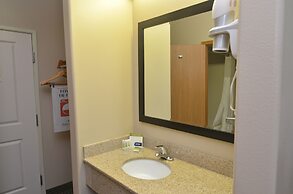 AmericInn by Wyndham Des Moines Airport