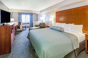 AmericInn by Wyndham Des Moines Airport
